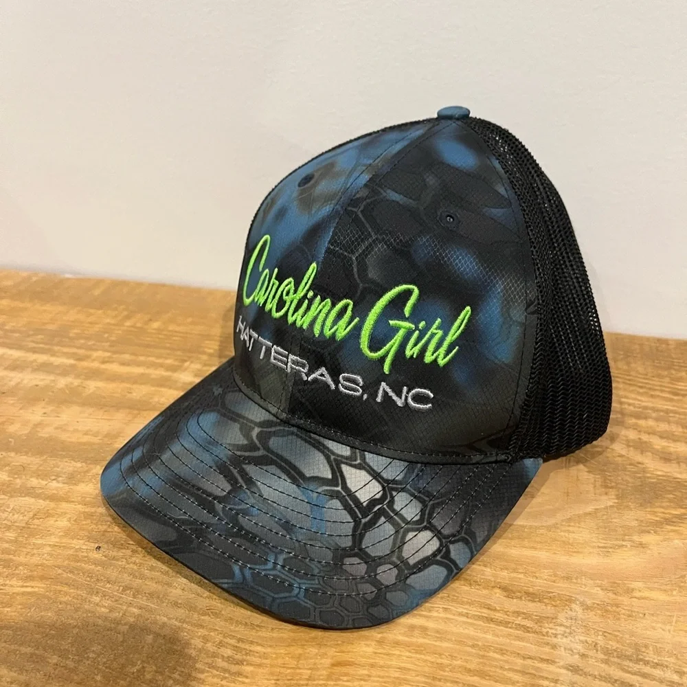 Carolina girl snake‎ print snap back Womens hat